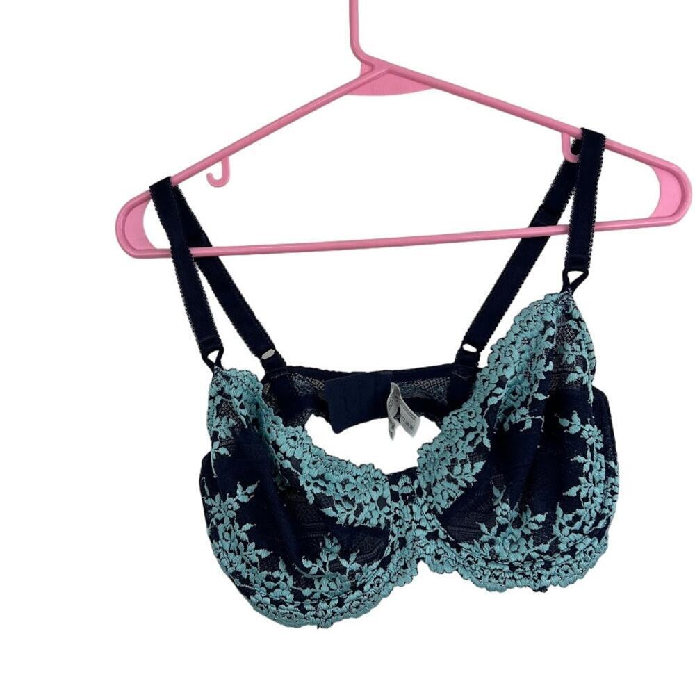 Wacoal size 36D blue lacey bra soft cups with  underwire